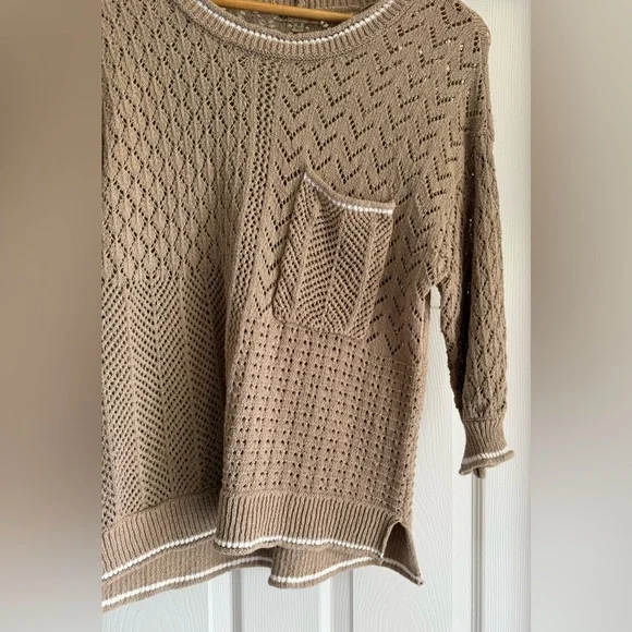 Democracy Textured Tan Sweater Size Medium - Picture 3 of 4
